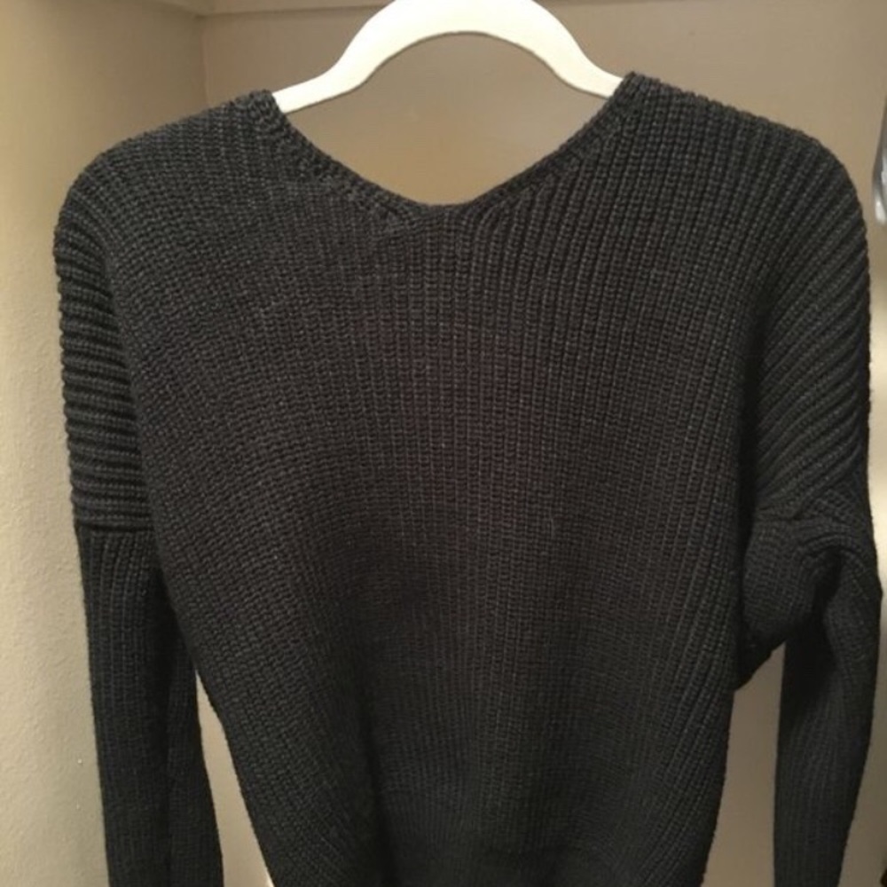 Knitted Cropped Sweater - Picture 2 of 2